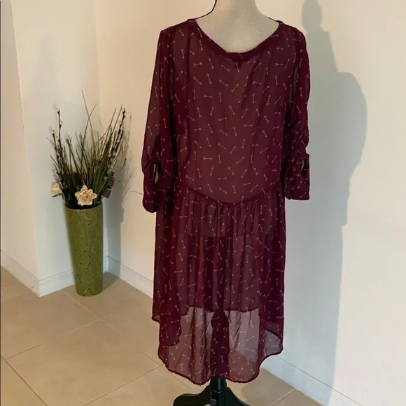 Torrid 1 1X sheer dress arrow print 549 - Picture 5 of 6